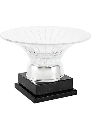 Vase geschnitzt Trophäe