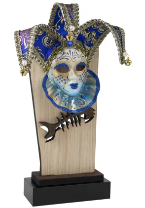 Holztrophäe mit Maske