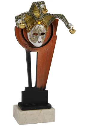 Karnevalstrophäe mit Keramikmaske