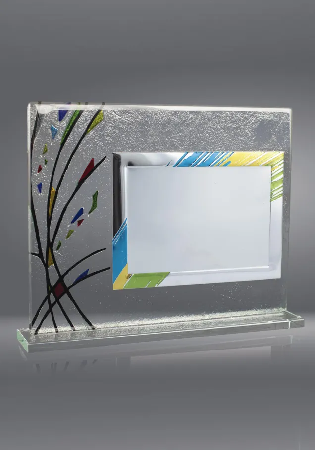 Gedenktafel aus buntem Glas