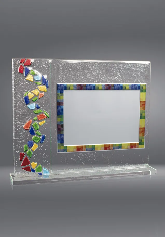 Bunte Gedenktafel aus Glas