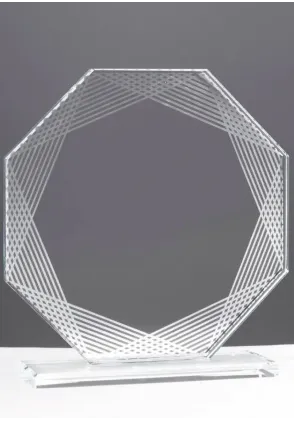 Achteckige Kristalltrophäe