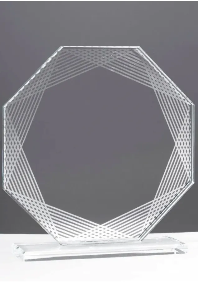 Achteckige Kristalltrophäe