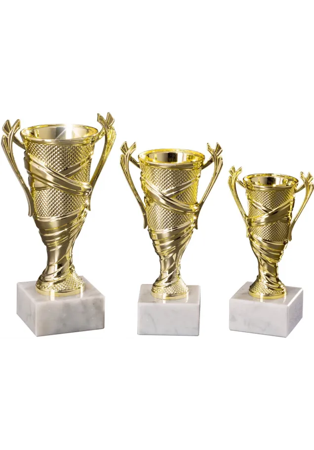 Goldener Pokal mit Henkeln für Turniere