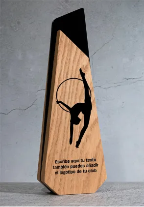 Hölzerner Pokal für rhythmische Sportgymnastik