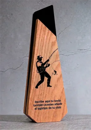 Angeltrophäe aus Holz