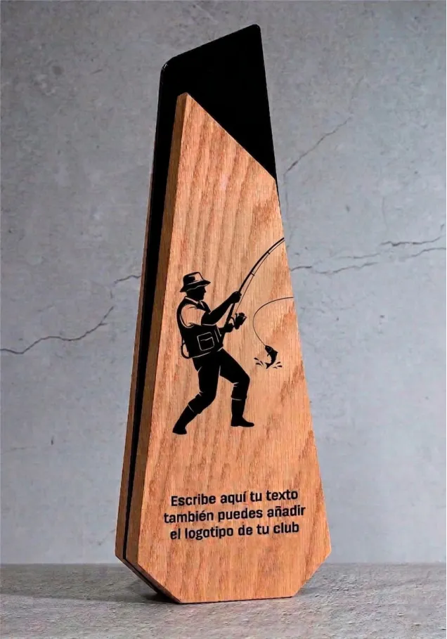 Angeltrophäe aus Holz