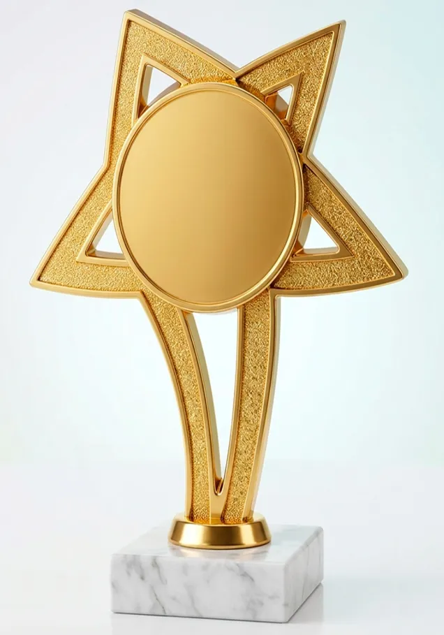 Goldener Sternpokal mit zentraler Scheibe