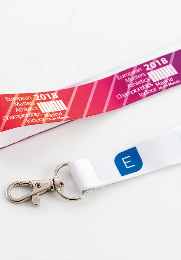 Kundenspezifisches Band für Medaillen in weiß