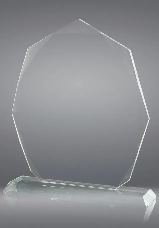 Trophäe in Form eines Heptagonalen Kristalls