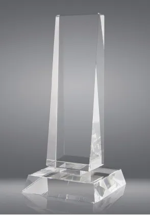 Kristalltrophäe dreieckigen Prismenform